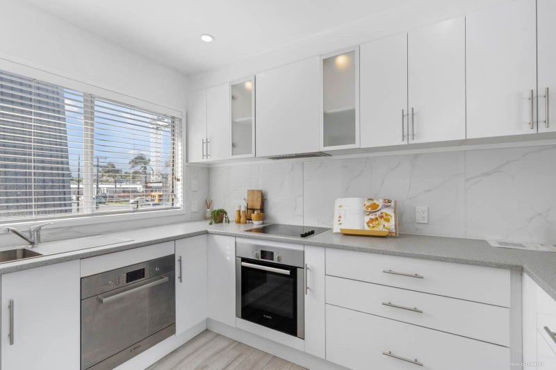 7/41 Anzac Road, Browns Bay, Auckland - Carousel 2