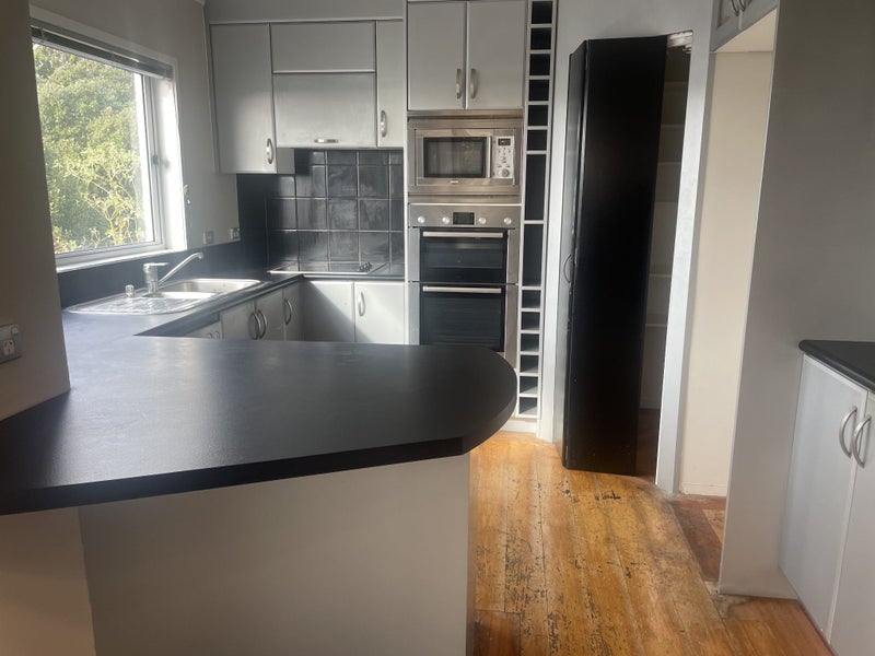 1/45 Matipo Road, Mairangi Bay, Auckland - Carousel 2