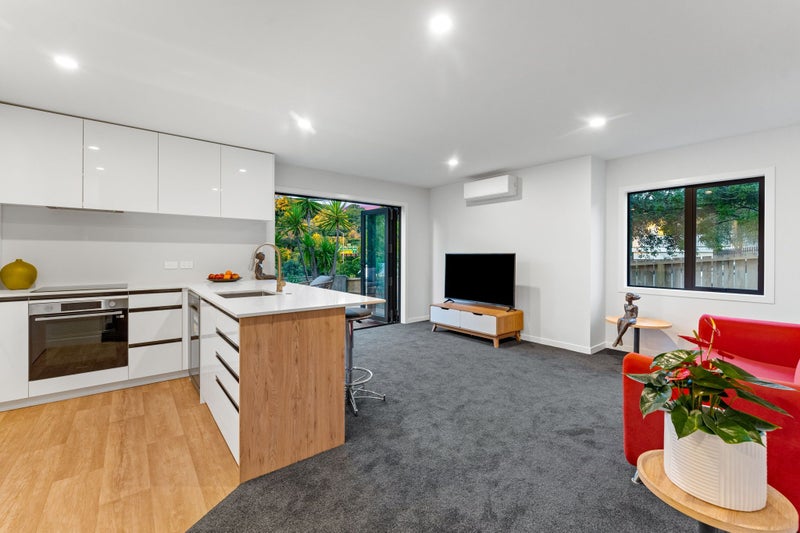 1/44 Kingsland Avenue, Kingsland, Auckland - Carousel 2