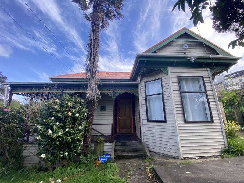 4 Normans Hill Road, Onehunga, Auckland - Carousel 1