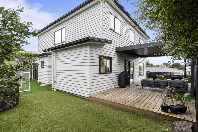 8A Carrs Place, Ellerslie, Auckland - Carousel 2