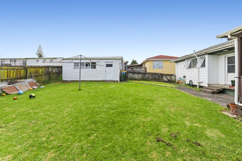 104 Hyperion Drive, Randwick Park, Auckland - Carousel 1