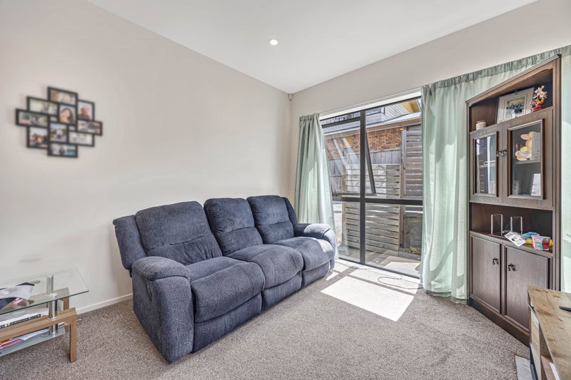 8A Miles Avenue, Papatoetoe, Auckland - Carousel 2