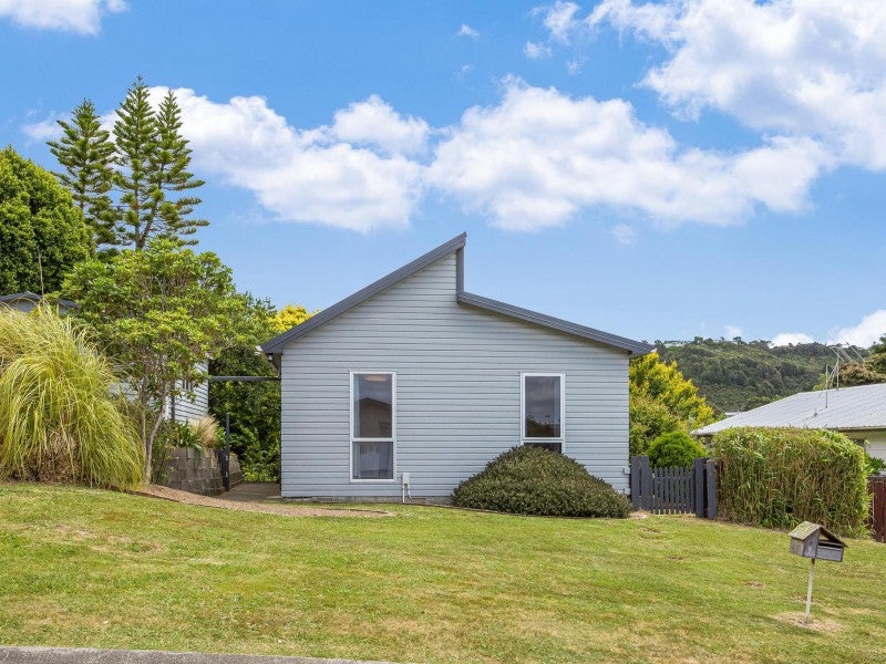 8 Hicks Close, Whitby, Porirua - Carousel 18