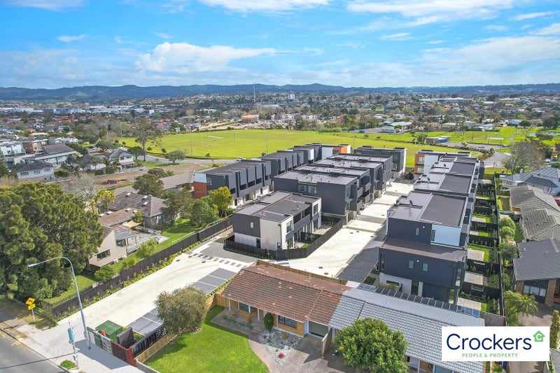 2/2 Treasure Lane, TE ATATU SOUTH, AUCKLAND - Carousel 20