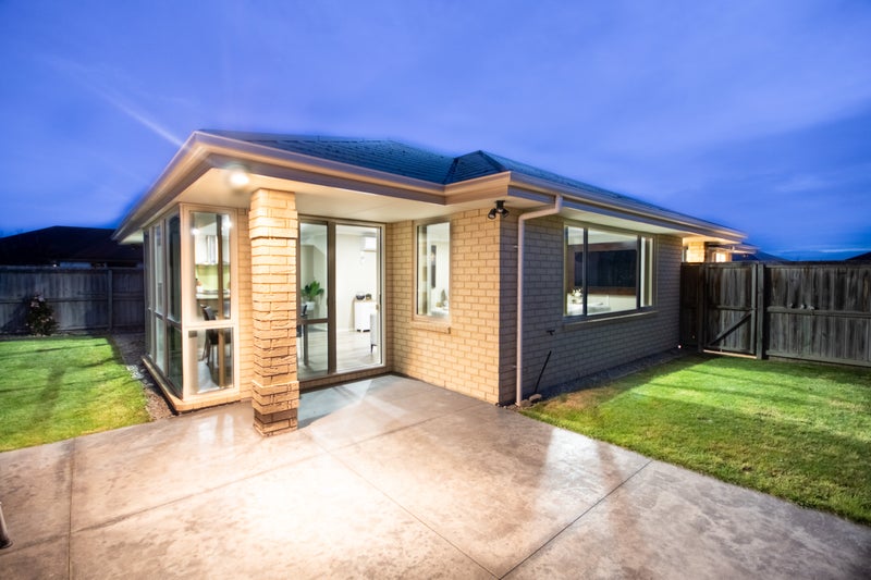 4A Hurricane Way, Wigram, Christchurch - Carousel 1