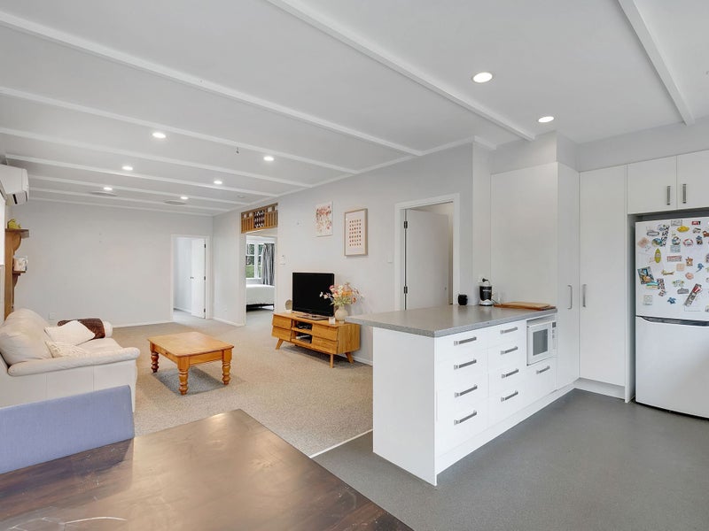 2 Kellow Street, Wallaceville, Upper Hutt - Carousel 2