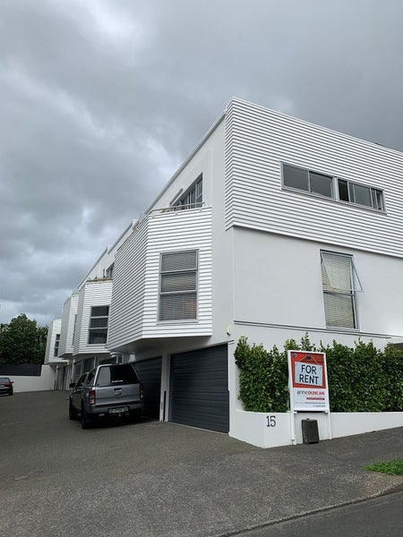 B4/15 Scanlan Street, Grey Lynn, Auckland - Carousel 24