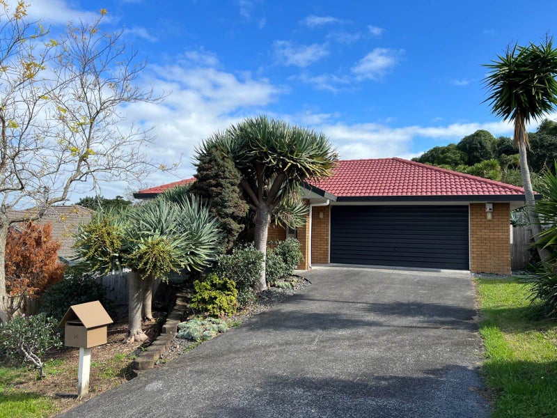 10 van Dyke Place, West Harbour, Auckland - Carousel 1