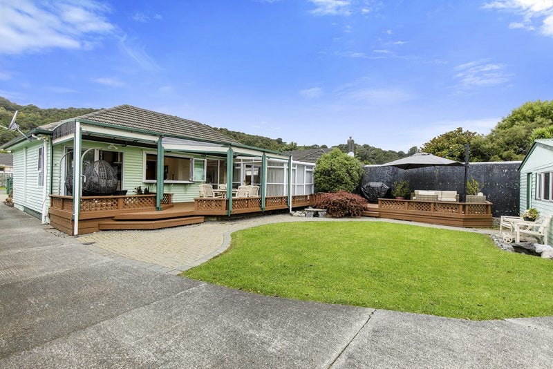 45 Bull Avenue, Wainuiomata, Lower Hutt - Carousel 1