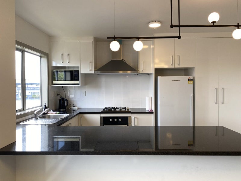 95Q Felton Mathew Avenue, Saint Johns, Auckland - Carousel 1