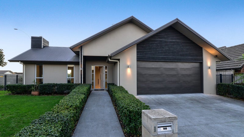 1 Woodridge Drive, Flagstaff, Hamilton - Carousel 1