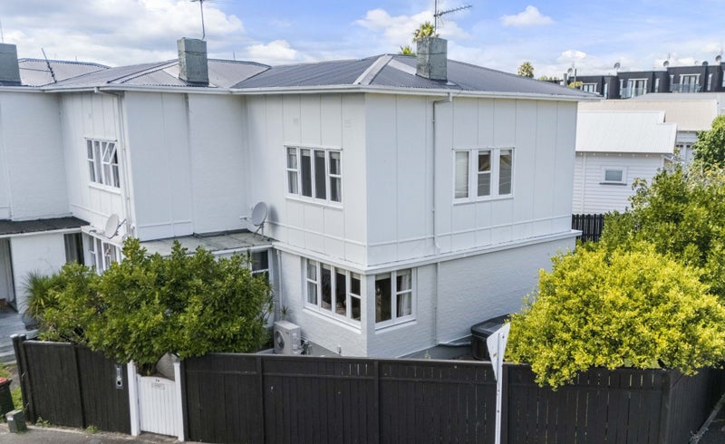 74 Larchwood Avenue, Westmere, Auckland - Carousel 1