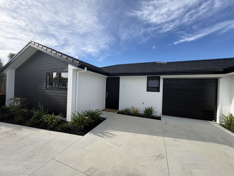 7A Emma Place, Pukete, Hamilton - Carousel 1