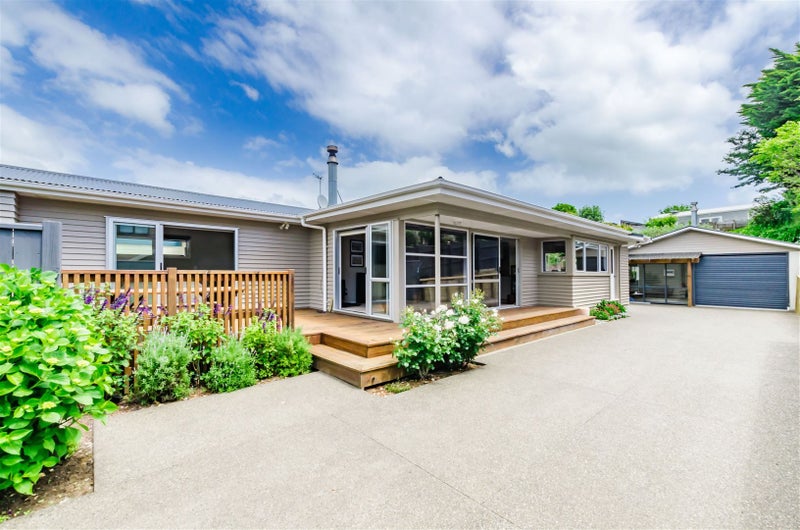 10 Dale Road, Raumati South, Paraparaumu - Carousel 1