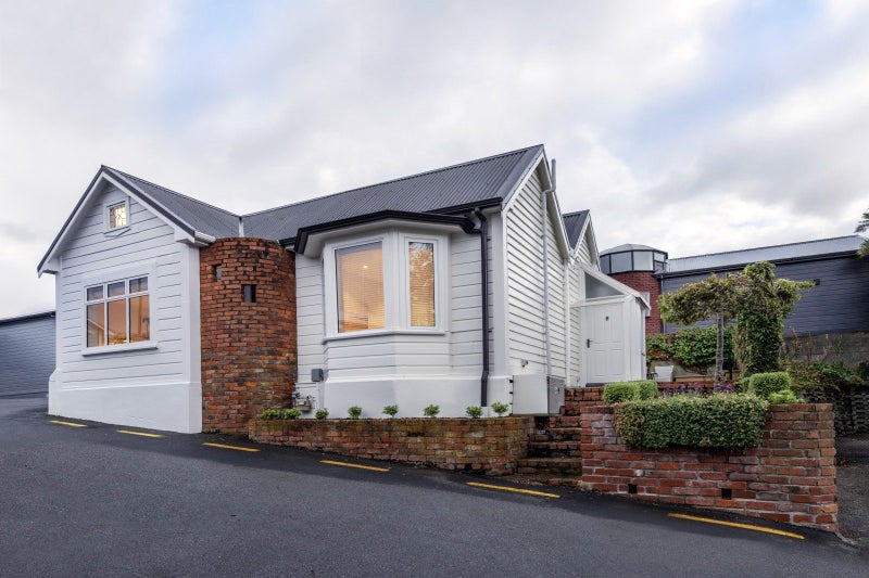 8 Yale Road, Mount Cook, Wellington - Carousel 1