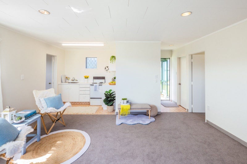 31 Wellington Road, Surfdale, Waiheke Island - Carousel 2