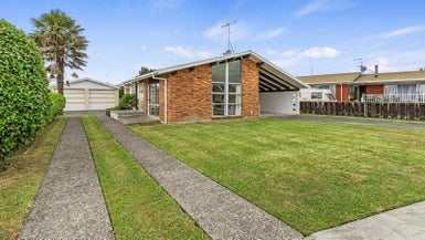 31 Poaka Avenue, Dinsdale, Hamilton - Carousel 1