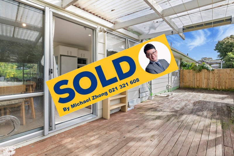 2/11 Celina Place, Browns Bay, Auckland - Carousel 1