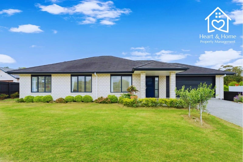 23 Kahika Grove, Huapai, Kumeu - Carousel 1