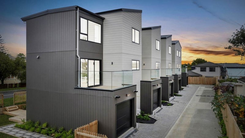 122 Kervil Avenue, TE ATATU PENINSULA, AUCKLAND - Carousel 1