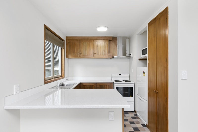 8/1 Cottleville Terrace, Thorndon, Wellington - Carousel 2