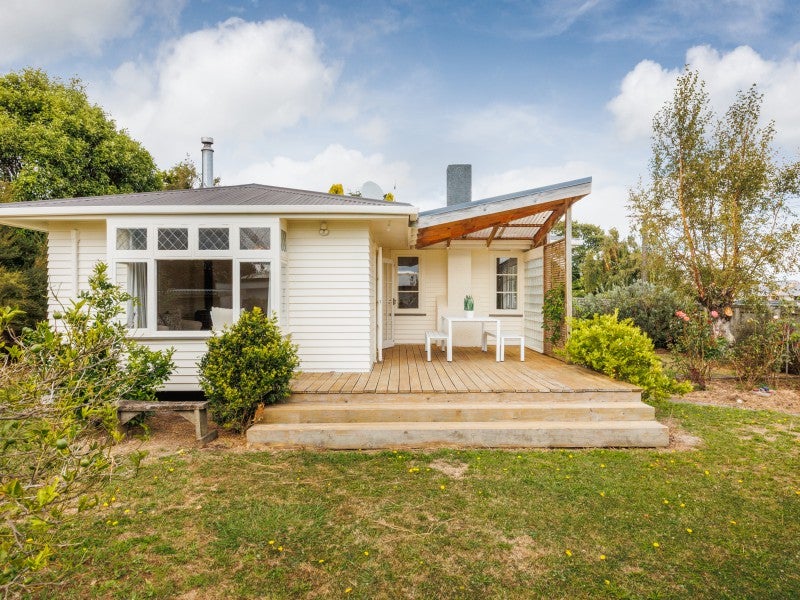 2 Norwich Place, Awapuni, Palmerston North - Carousel 2