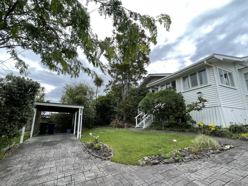 1/22 Ngataringa Road, Devonport, Auckland - Carousel 2