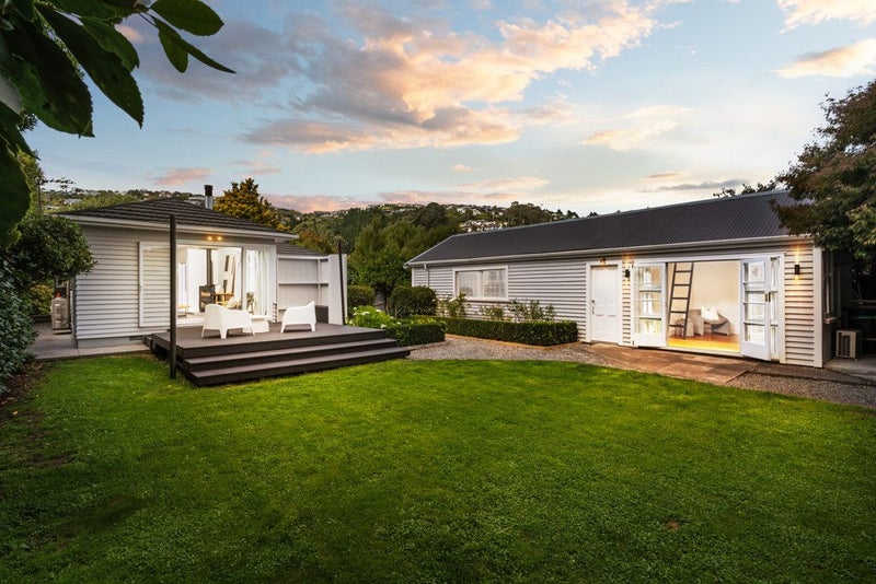 61 Eastern Terrace, Beckenham, Christchurch - Carousel 1