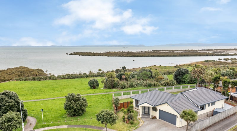 41 Bellville Drive, Clendon Park, Auckland - Carousel 26