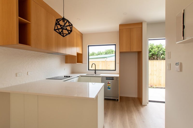 7/26 Smythe Road, Henderson, Auckland - Carousel 2