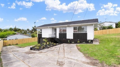 72 Awaroa Road, Sunnyvale, Auckland - Carousel 1