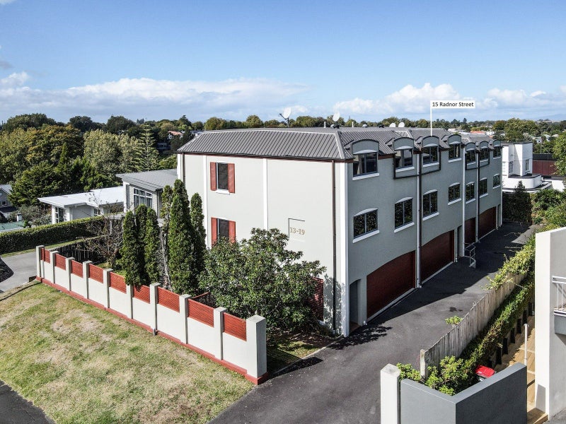 15 Radnor Street, Hamilton Central, Hamilton - Carousel 1