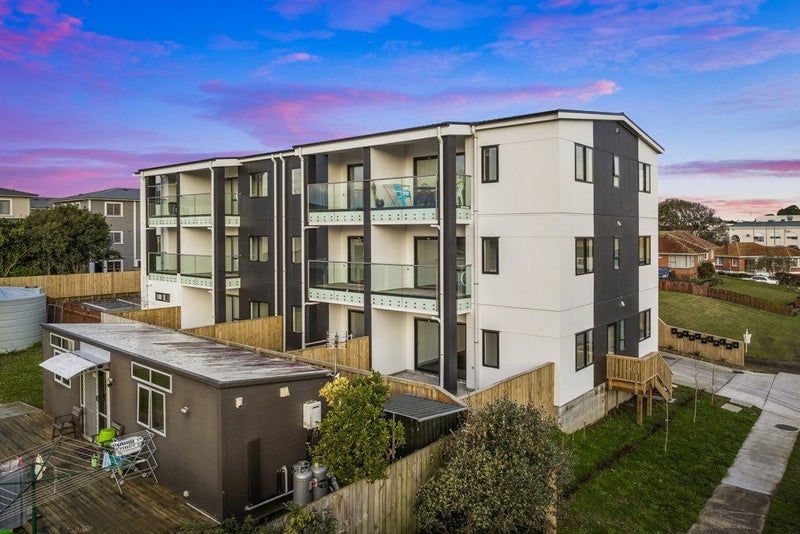103/4 Richards Avenue, Papatoetoe, Auckland - Carousel 1