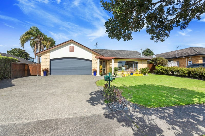 32 Croftview Road, Wattle Downs, Auckland - Carousel 1