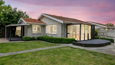 6B Ingrid Street, Parklands, Christchurch - Carousel 1