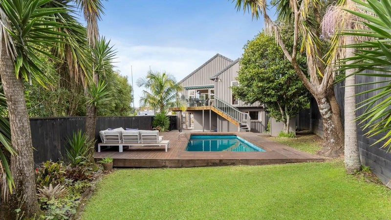 16 Oak Bark Drive, Schnapper Rock, Auckland - Carousel 1