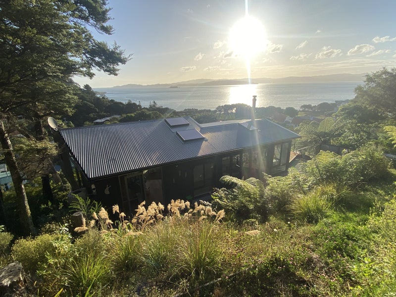 25 Kotari Road, Days Bay, Lower Hutt - Carousel 2