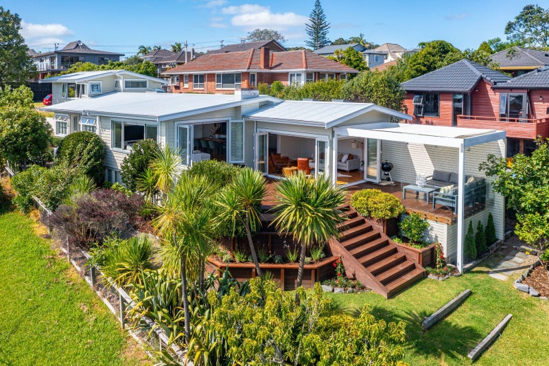 120 Aberdeen Road, Campbells Bay, Auckland - Carousel 2