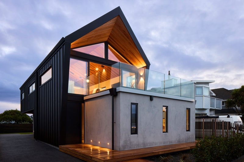 239 The Esplanade, Petone, Lower Hutt - Carousel 1