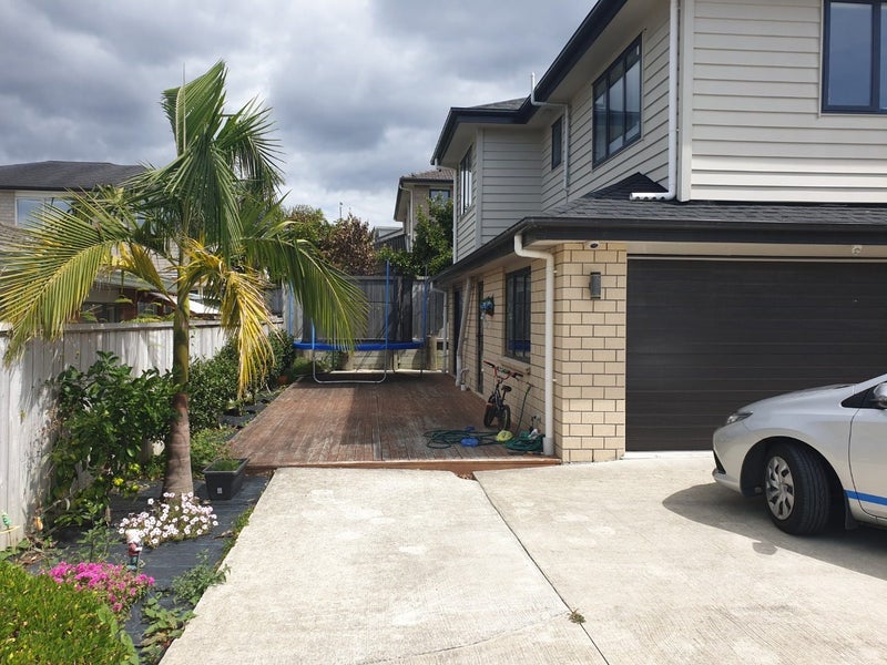 14 Nandi Lane, Ranui, Auckland - Carousel 1