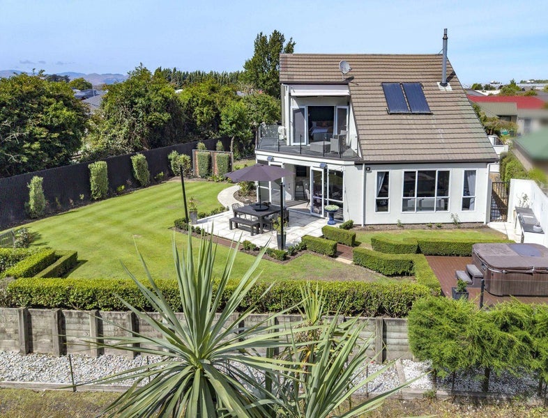 10 Hossack Close, Belfast, Christchurch - Carousel 1