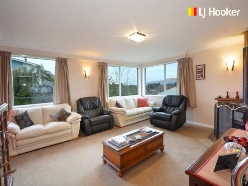 12 Kinmont Crescent, Kinmont Park, Mosgiel - Carousel 2