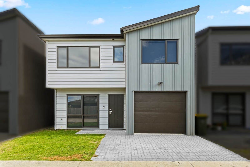 425B Great South Road, Opaheke, Papakura - Carousel 1