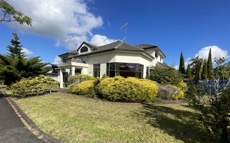 8 Norman Lesser Drive, Saint Johns, Auckland - Carousel 1