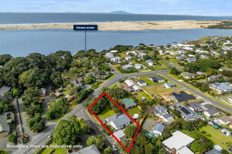 1 Pohutukawa Place, Mangawhai Heads, Mangawhai - Carousel 2