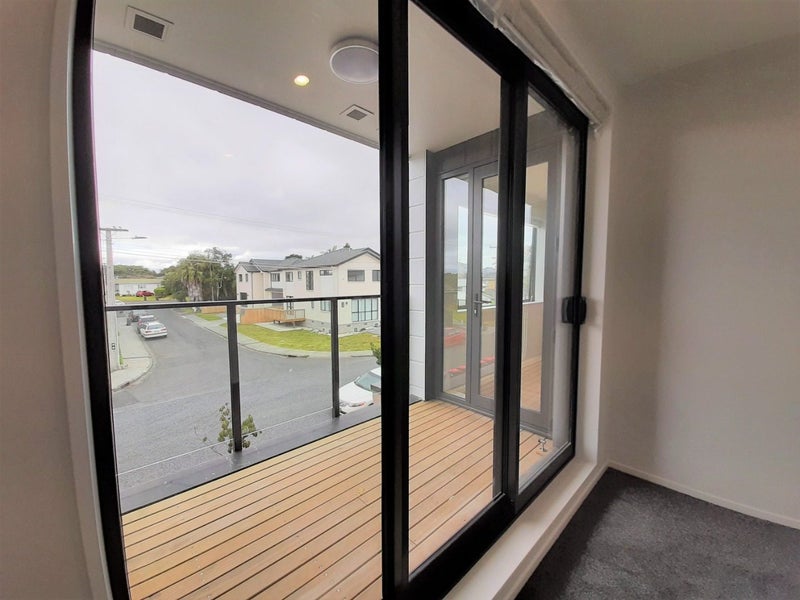 105/98 Haverstock Road, Sandringham, Auckland - Carousel 6