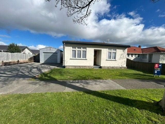 64 Vogel Street, Roslyn, Palmerston North - Carousel 1