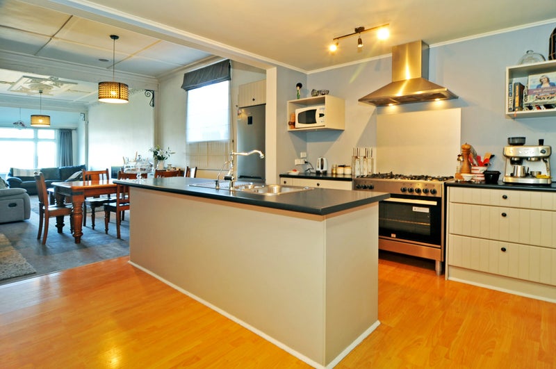 182 South Road, Caversham, Dunedin - Carousel 1