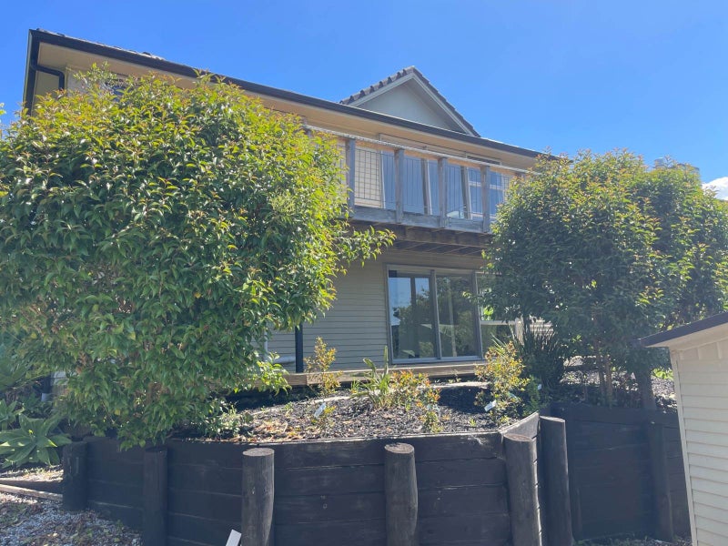 19A Mizpah Road, Waiake, Auckland - Carousel 1